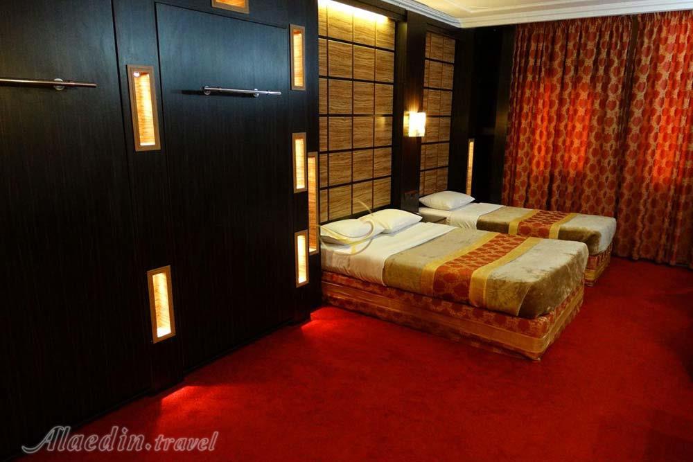 اتاق سه تخته هتل 3 ستاره پرشیا اهواز | علاءالدین تراول