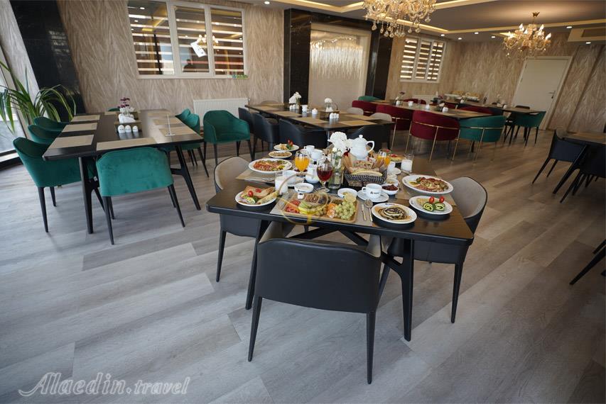 هتل یاکاموز اردبیل | علاءالدین تراول