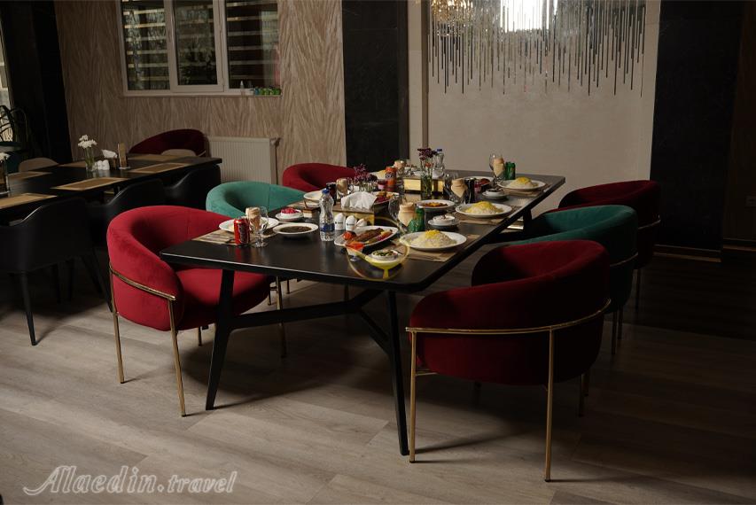 هتل یاکاموز اردبیل | علاءالدین تراول