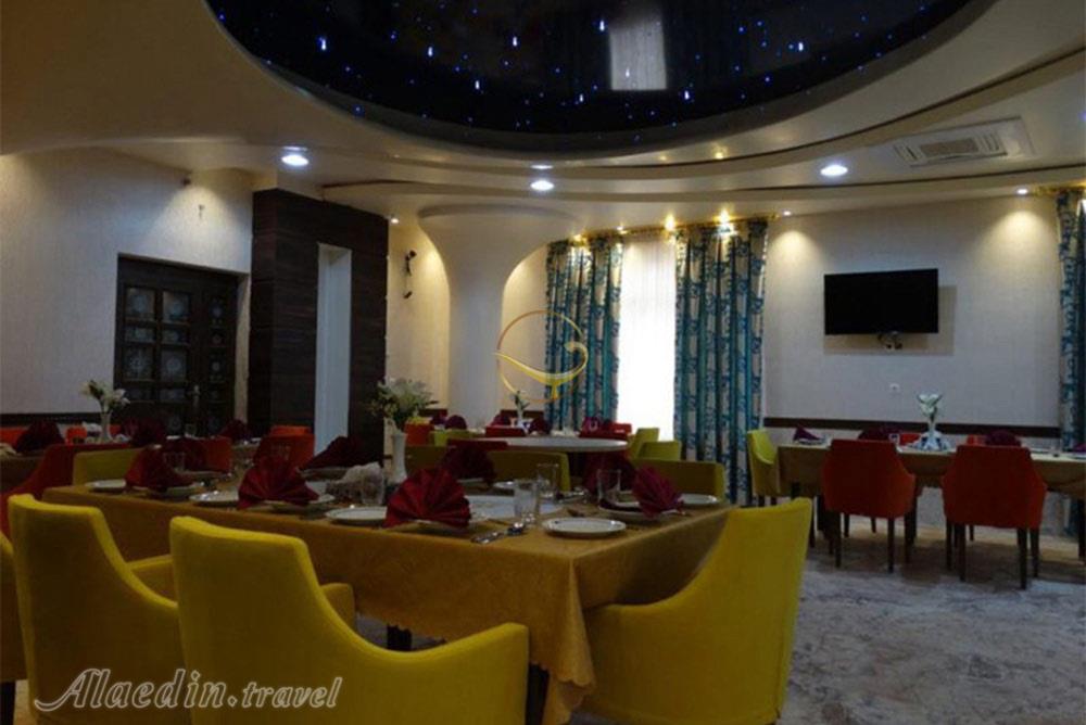 رستوران هتل 3ستاره علمدار بافق | علاءالدین تراول