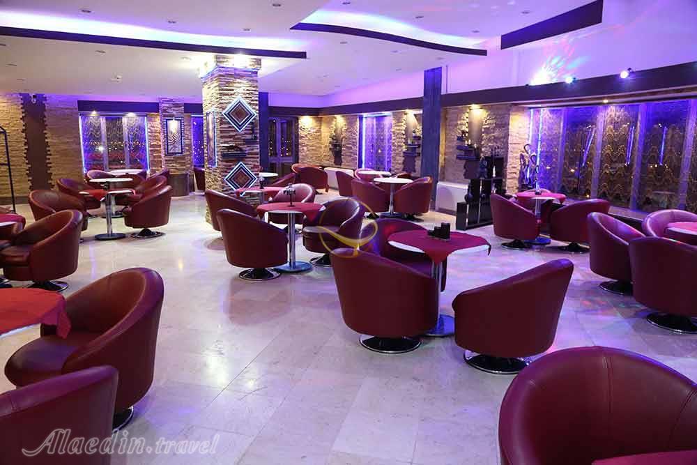 کافی شاپ هتل 4ستاره نیکان بافق | علاءالدین تراول