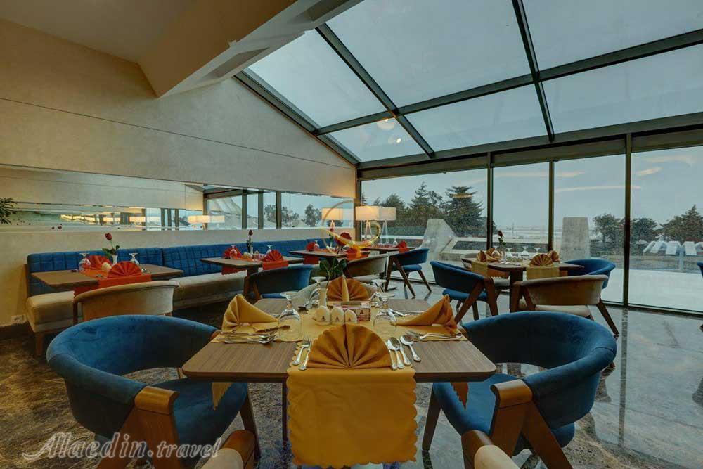 رستوران هتل پنج ستاره پارسيان آزادی خزر (هایت) چالوس | علاءالدین تراول