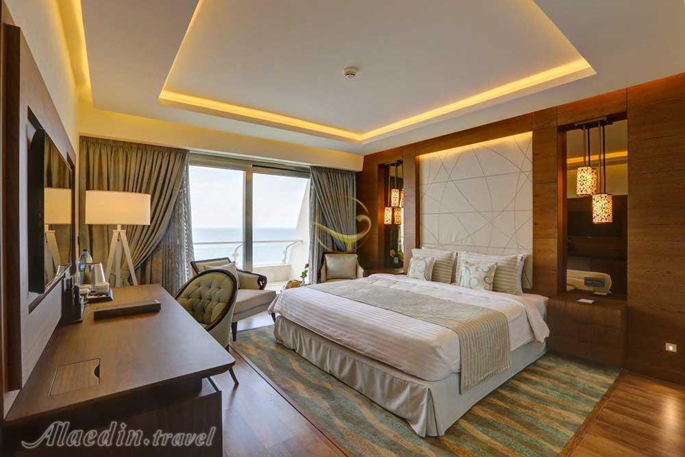 اتاق دبل هتل پنج ستاره پارسيان آزادی خزر (هایت) چالوس | علاءالدین تراول