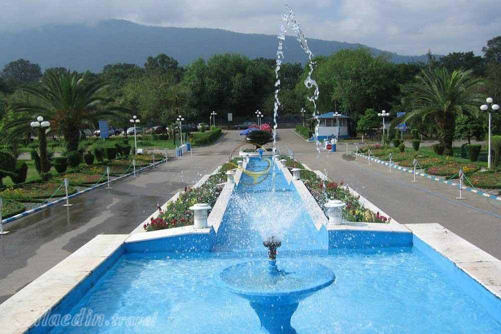 محوطه هتل پنج ستاره پارسيان آزادی خزر (هایت) چالوس | علاءالدین تراول