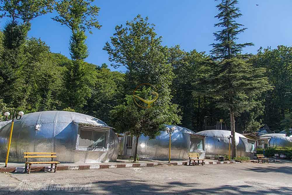 محوطه هتل جهانگردی چالوس | علاءالدین تراول