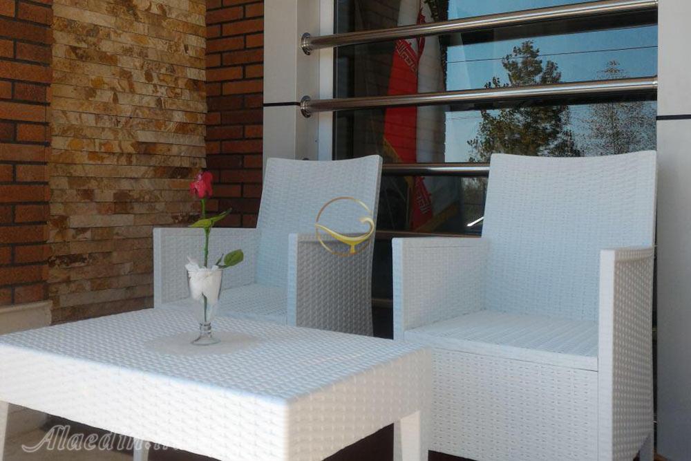 بالکن اتاق های زیبای رویایی‌راستی لنگرود (چمخاله) | علاءالدین تراول