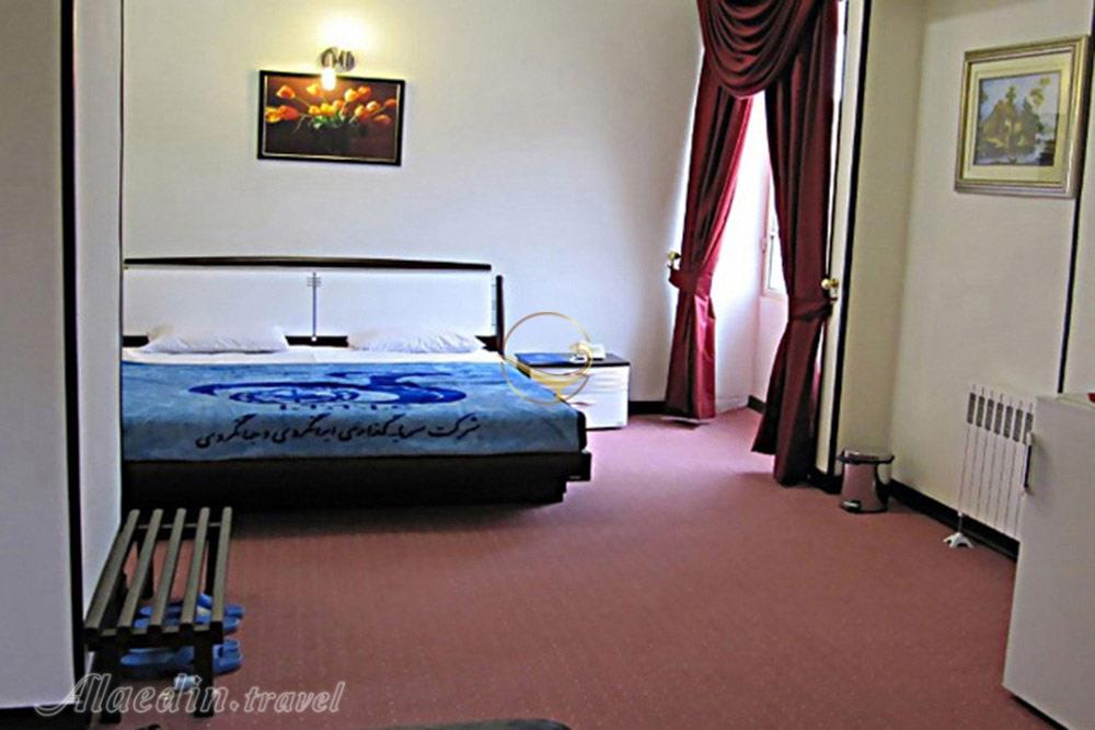 اتاق دو تخته دبل مهمانسرای جهانگردی فسا | علاءالدین تراول