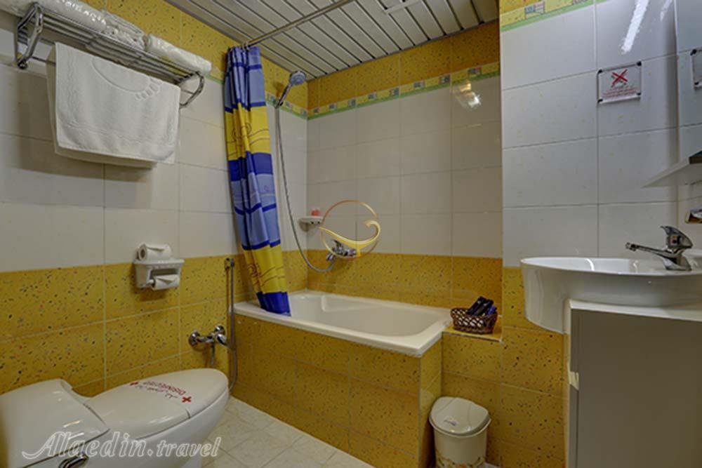 سرویس بهداشتی و حمام هتل 4 ستاره آسمان اصفهان | علاءالدین تراول