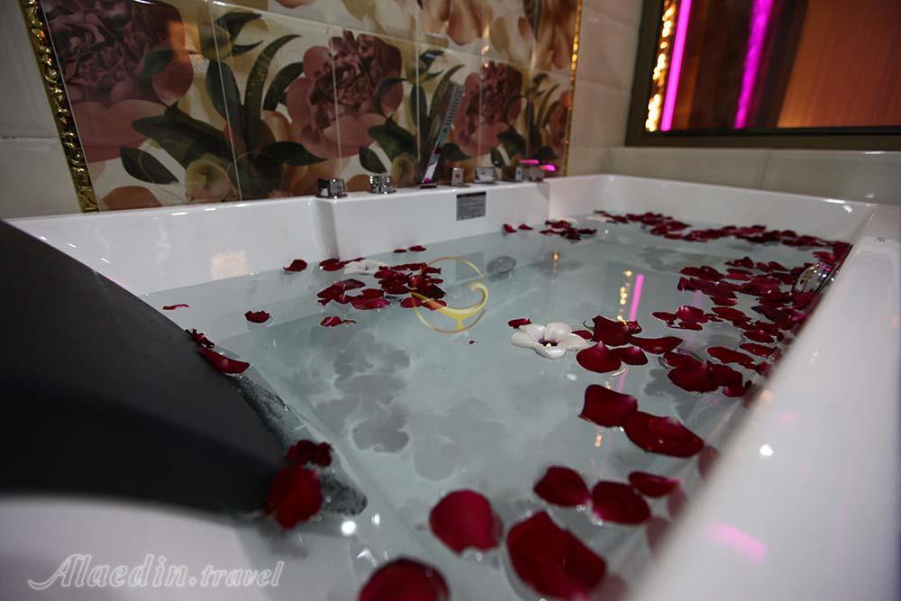 وان هتل 3 ستاره آوین اصفهان | علاءالدین تراول