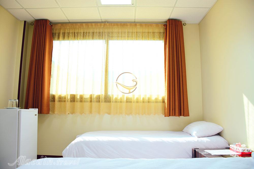 مهمانپذیر بید اصفهان | علاءالدین تراول