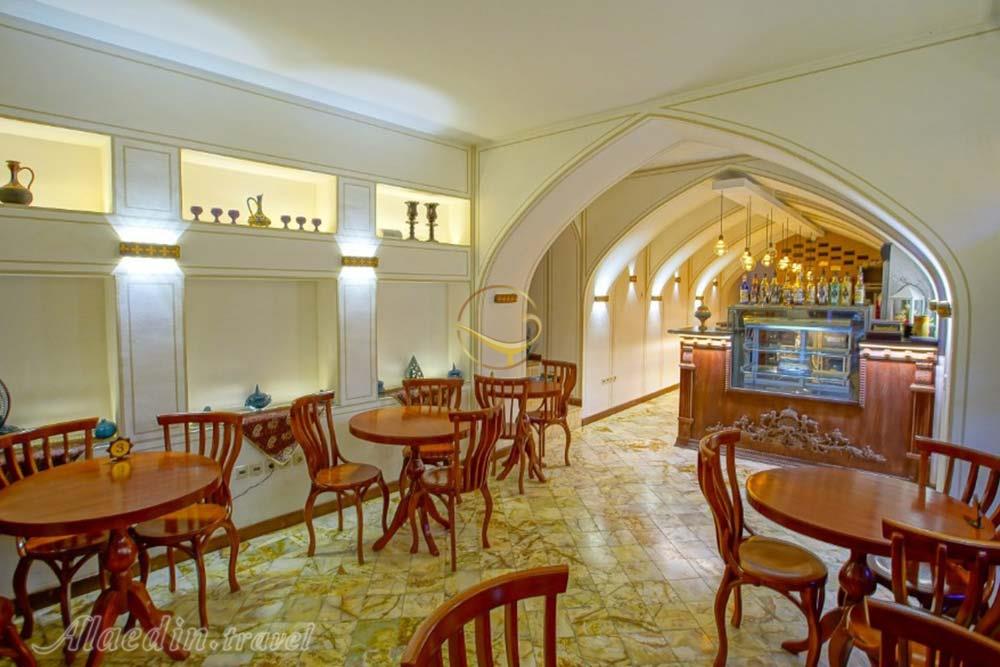 اقامتگاه سنتی میناس اصفهان | علاءالدین تراول