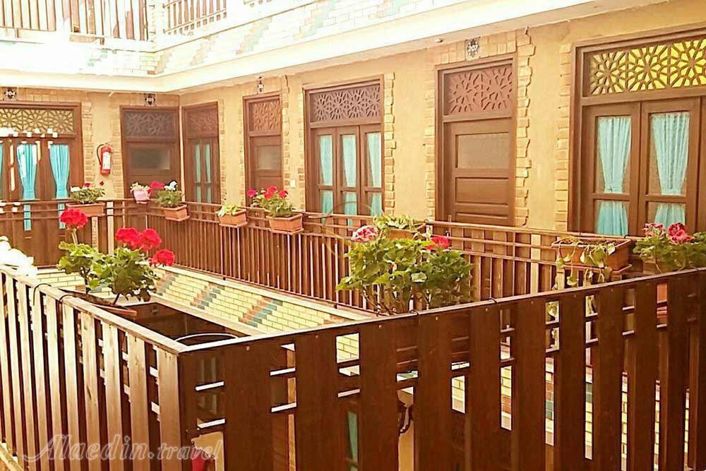 هتل سرای اردیبهشت اصفهان | علاءالدین تراول