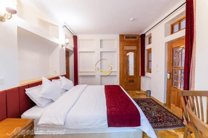 هتل بوتیک ساباط اصفهان | علاالدین تراول