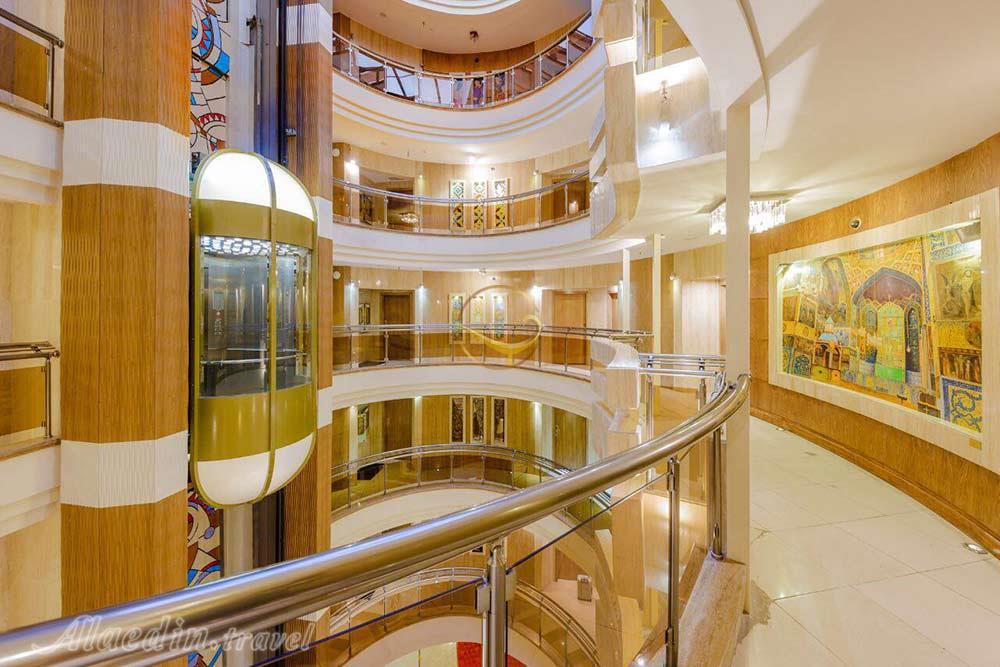 آسانسور هتل 4 ستاره سفیر اصفهان | علاءالدین تراول