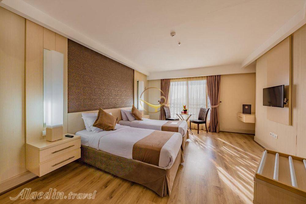 اتاق دو تخته تویین هتل 4 ستاره سفیر اصفهان | علاءالدین تراول