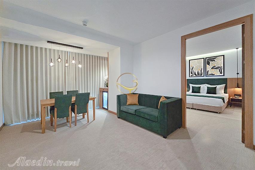 هتل سیزنز اصفهان | علاالدین تراول