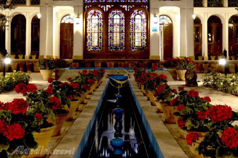 هتل سنتی سهروردی اصفهان | علاءالدین تراول