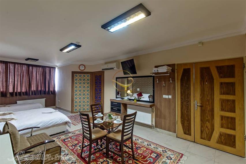 هتل زنده رود اصفهان (یاقوت سابق) | علاالدین تراول