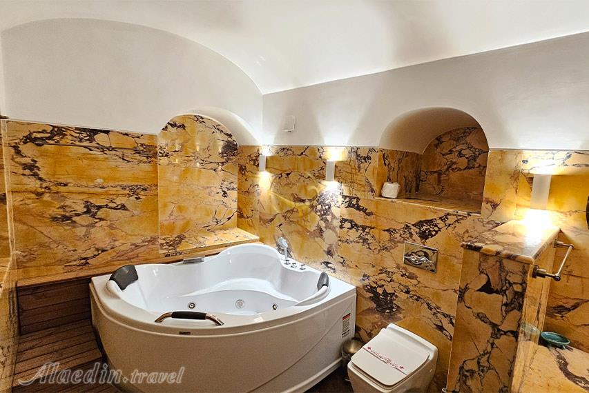 ‌هتل سرای عامری ها کاشان | علاالدین تراول