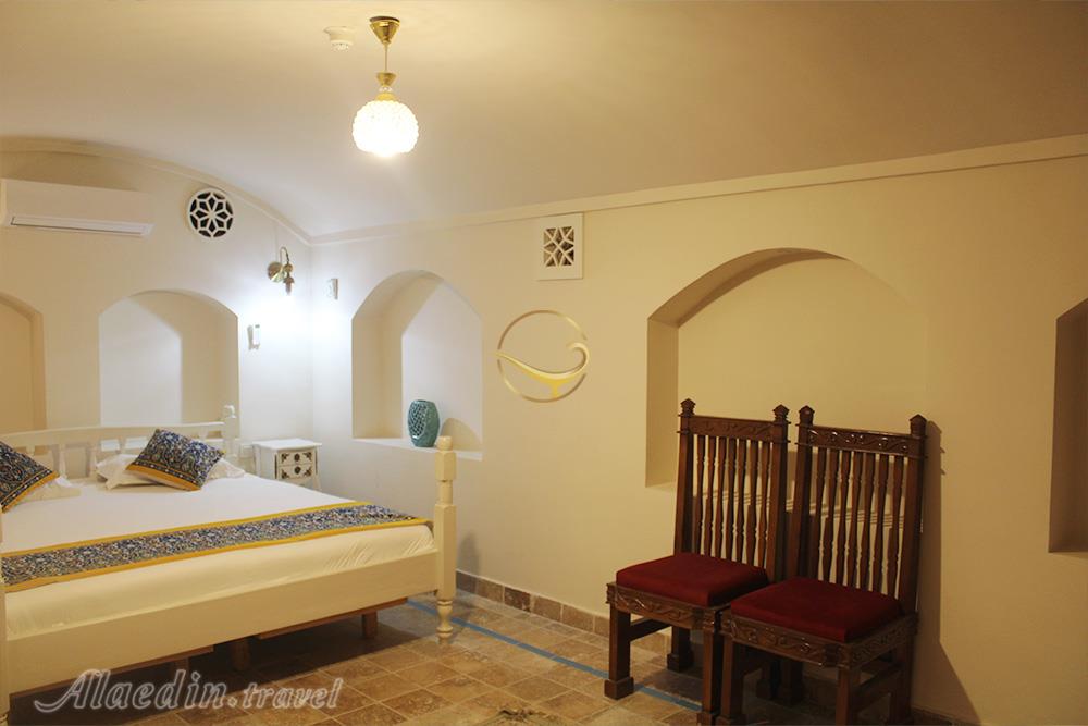 هتل آریانا کاشان | علاءالدین تراول