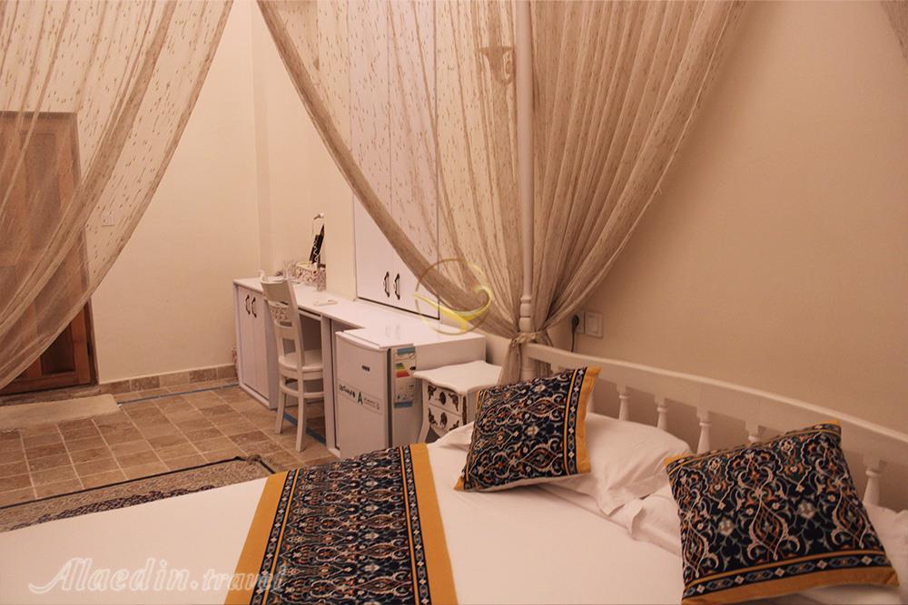 هتل آریانا کاشان | علاءالدین تراول