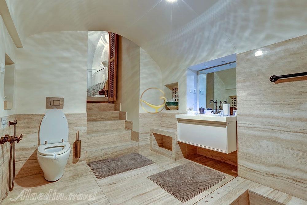 سرویس بهداشتی و حمام هتل سنتی 4 ستاره خانه منوچهری کاشان | علاءالدین تراول