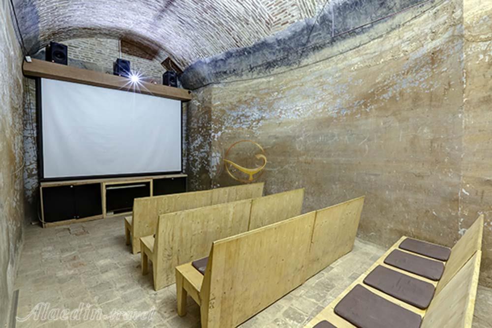 سینما هتل سنتی 4 ستاره خانه منوچهری کاشان | علاءالدین تراول