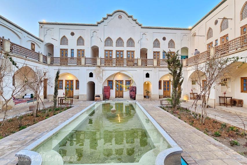 هتل خانه مرشدی 2 (ادیب) کاشان