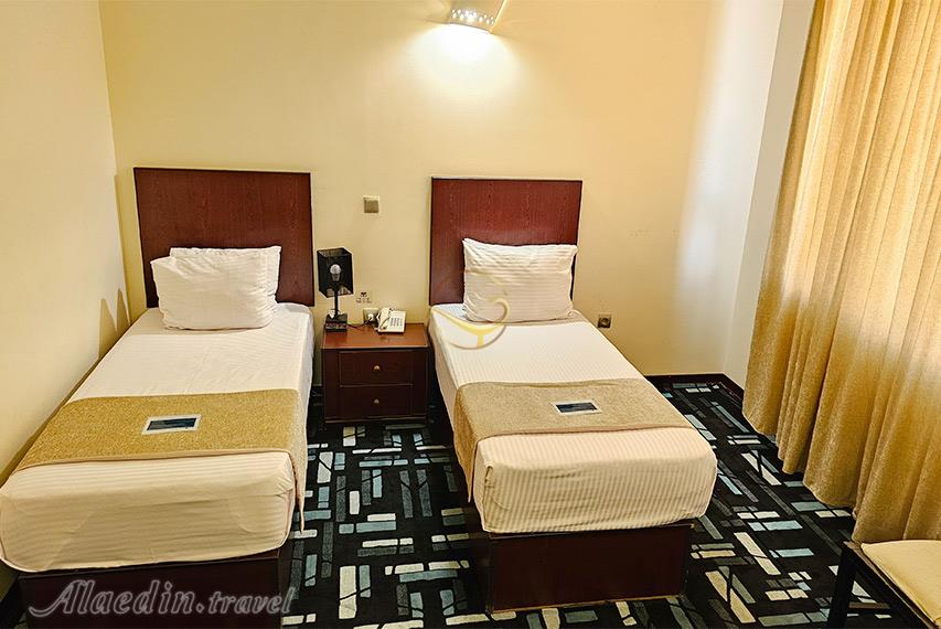 هتل نگارستان کاشان | علاالدین تراول