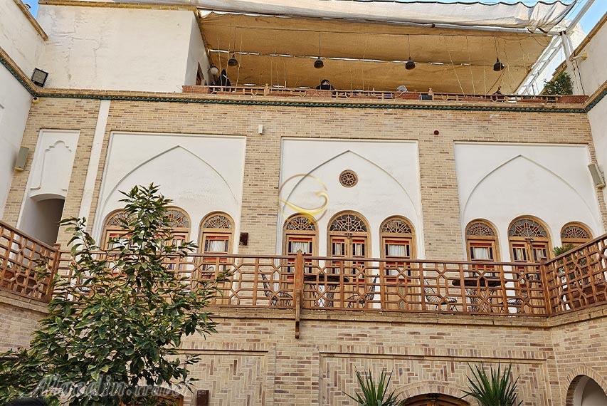 بوتیک هتل سنگ پلوی کاشان | علاالدین تراول