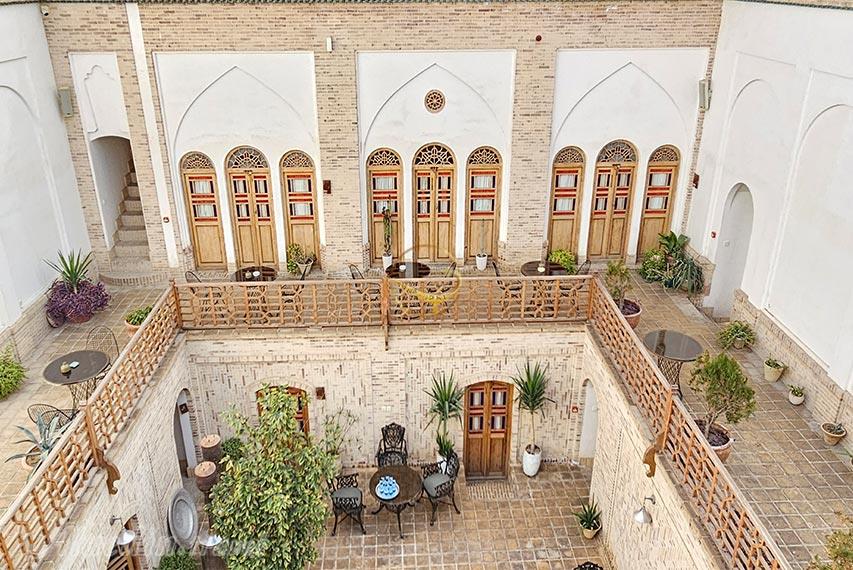 نمای داخلی بوتیک هتل سنگ پلوی کاشان | علاالدین تراول