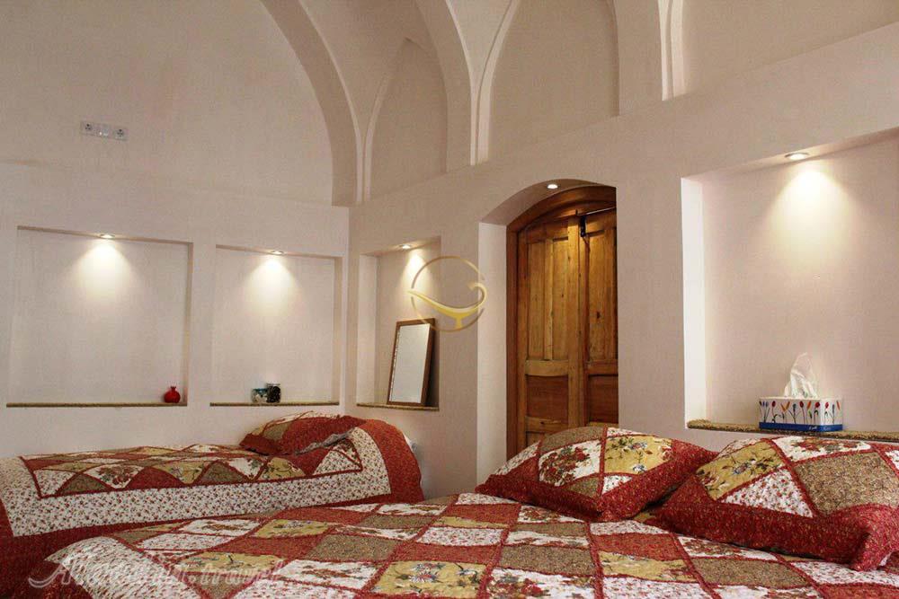 اتاق های اقامتگاه سنتی سرای امیر کاشان | علاءالدین تراول