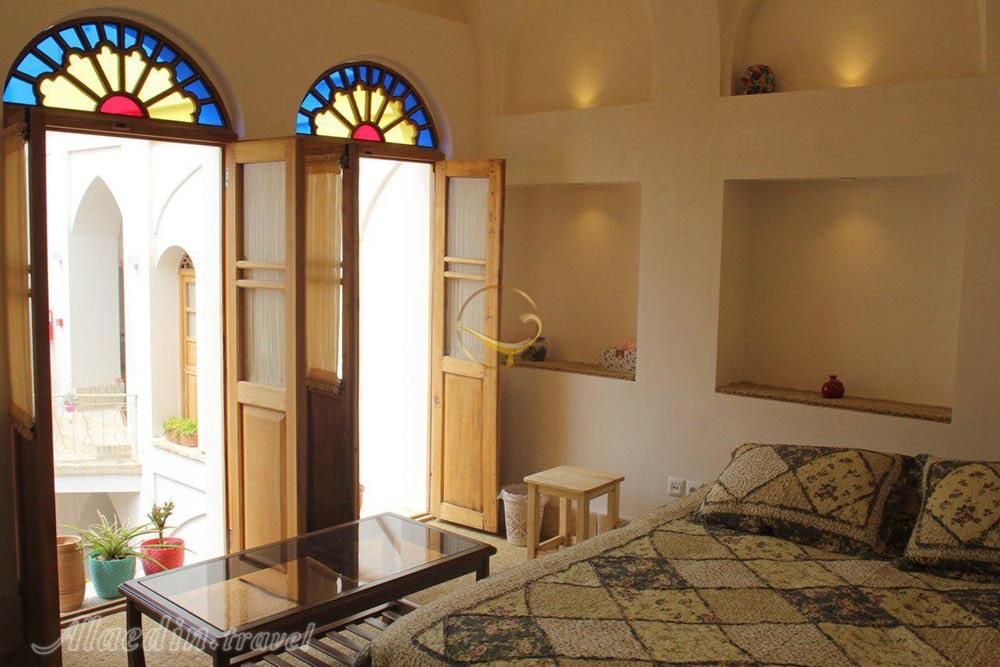 اتاق های اقامتگاه سنتی سرای امیر کاشان | علاءالدین تراول