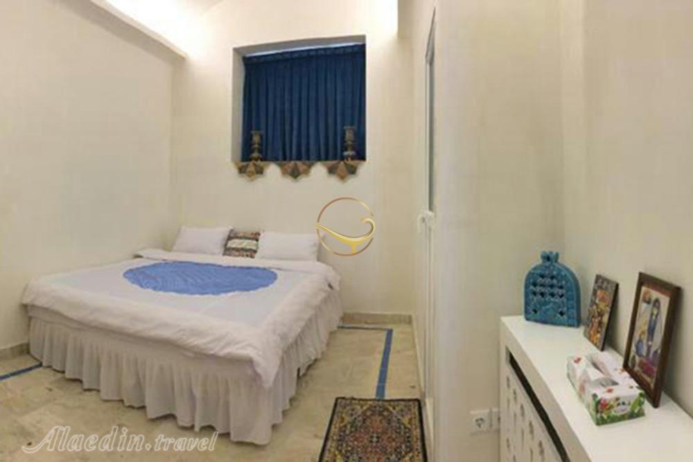 اتاق دبل اقامتگاه سنتی سرای ملک کاشان | علاءالدین تراول