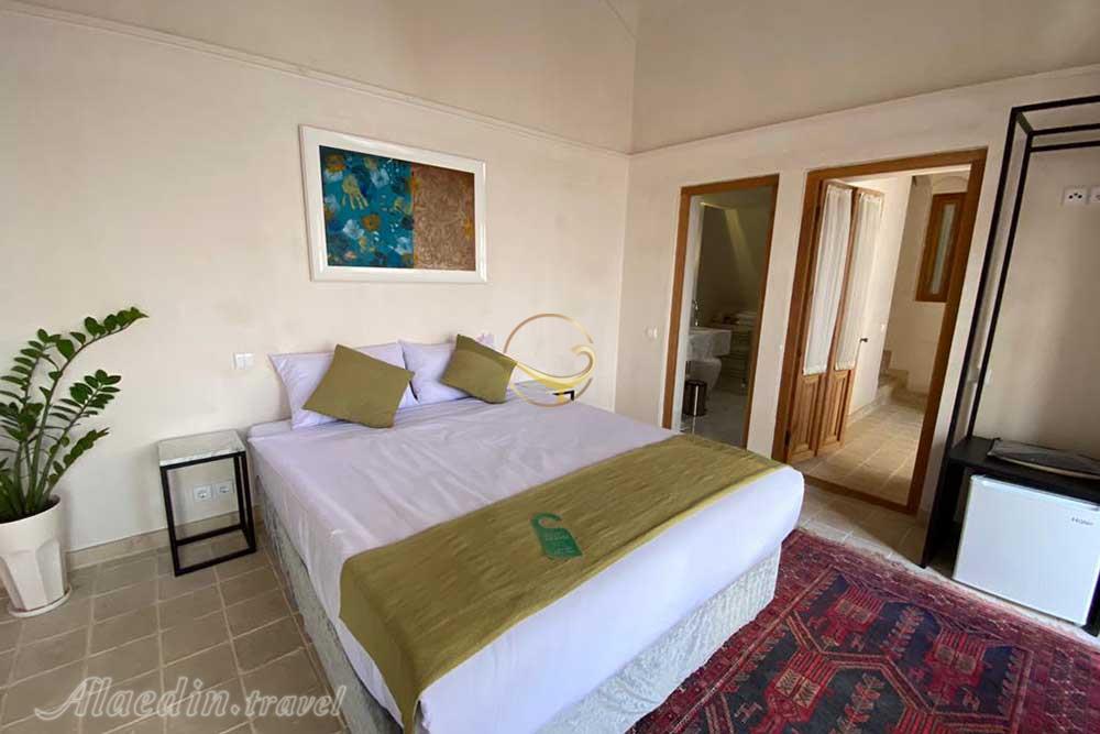 بوتیک هتل زاویه کاشان | علاءالدین تراول