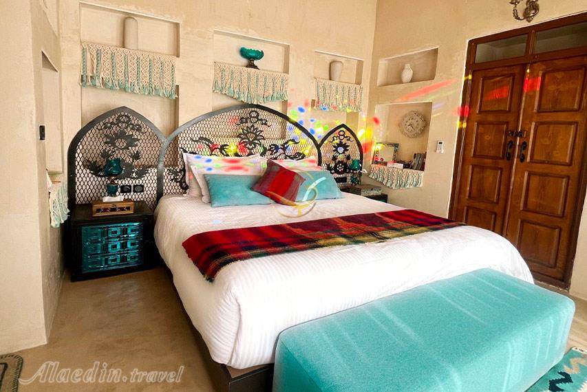 اتاق فیروزه بوتیک هتل صارم الدوله ونوشک | علاالدین تراول