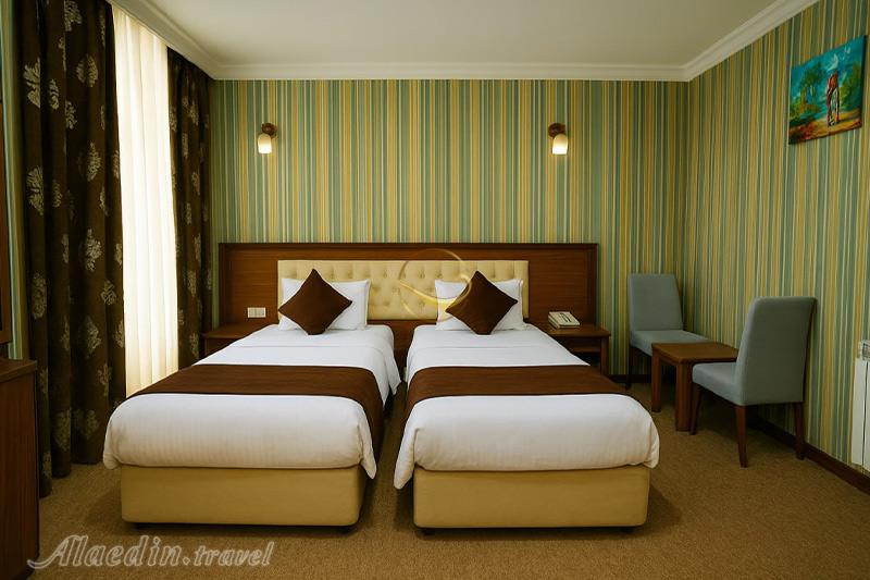 عکس های هتل آزادی خرم آباد