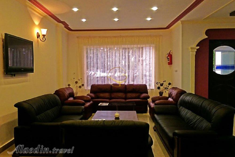 لابی هتل سه ستاره فانوس کیش | علاءالدین تراول