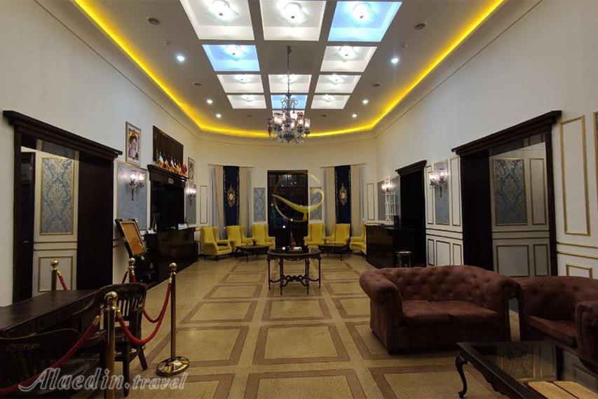 هتل آپادانا تخت جمشید شیراز | علاالدین تراول