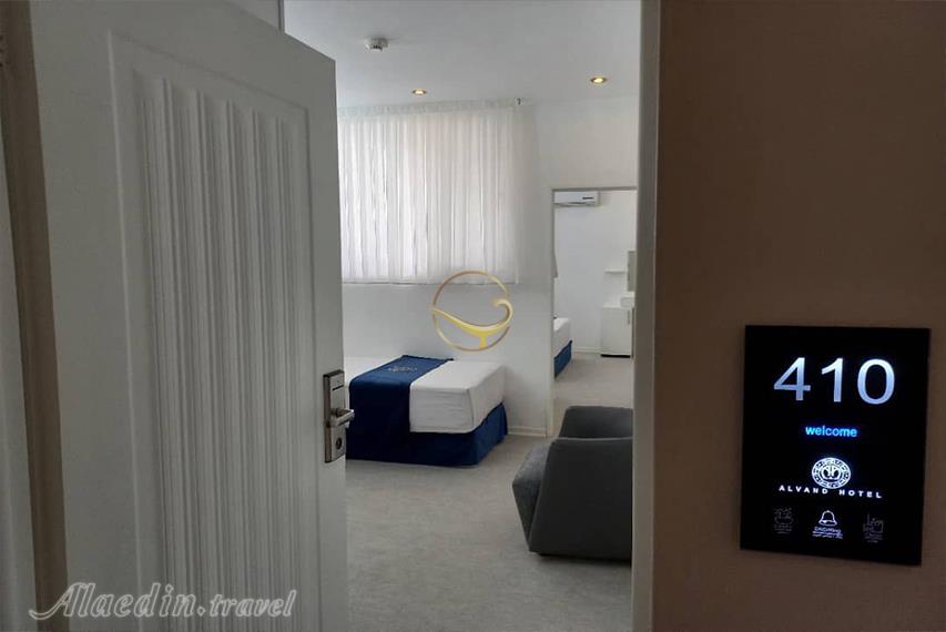 اتاق های هتل سه ستاره الوند مشهد | علاءالدین تراول