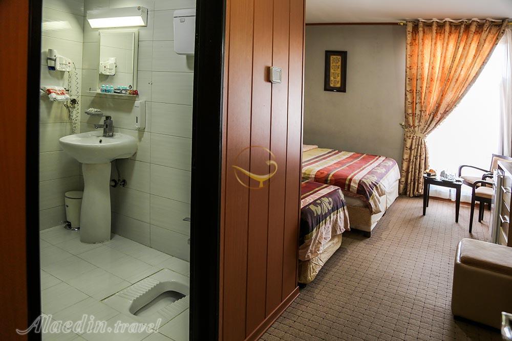 اتاق تویین هتل 3 ستاره فرهنگ وهنر مشهد | علاءالدین تراول