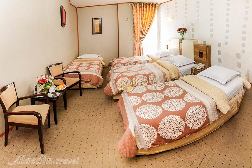 اتاق چهار هتل 3 ستاره فرهنگ و هنر مشهد | علاءالدین تراول