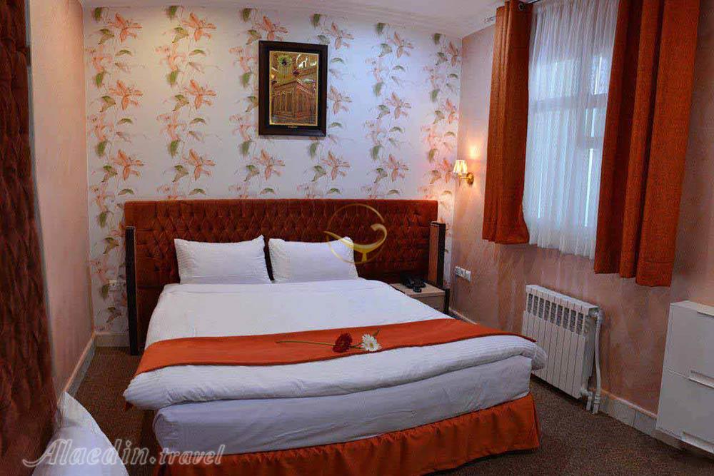 اتاق دبل هتل آپارتمان قصر آیدین مشهد  | علاءالدین تراول