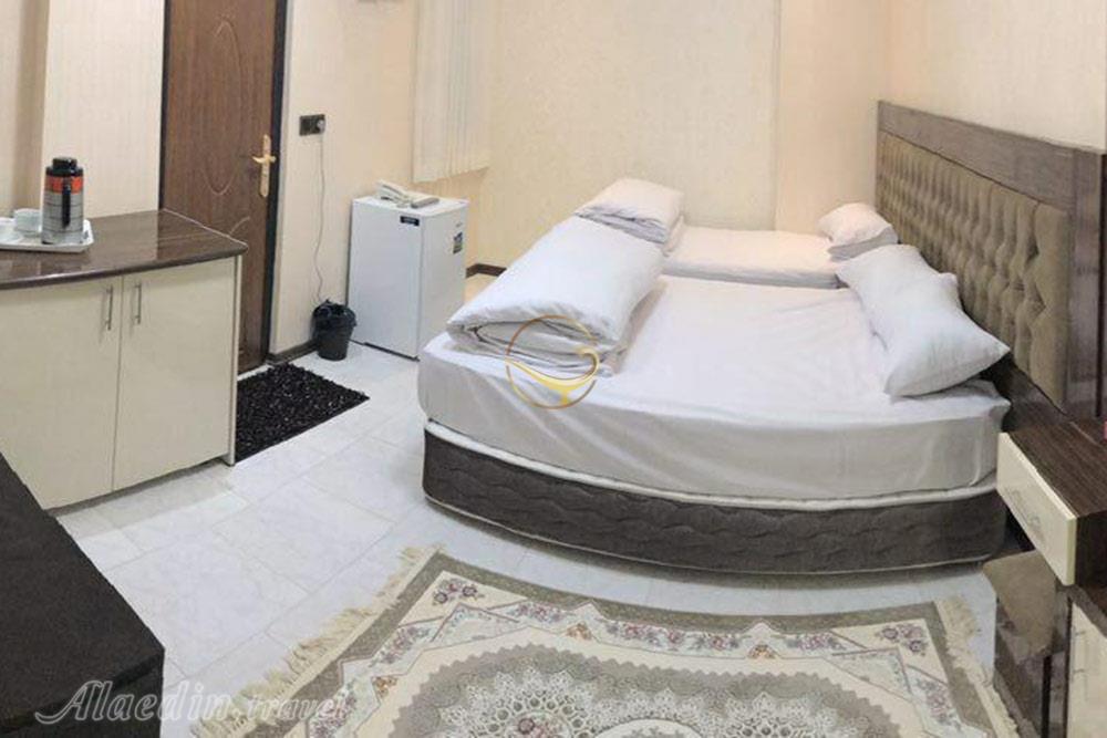 اتاق دو تخته تویین هتل هرمس مشهد | علاءالدین تراول