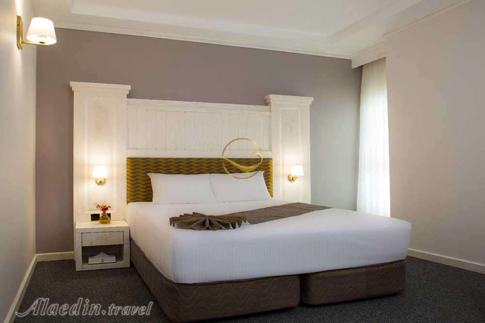 هتل جوارالملک | علاءالدین تراول