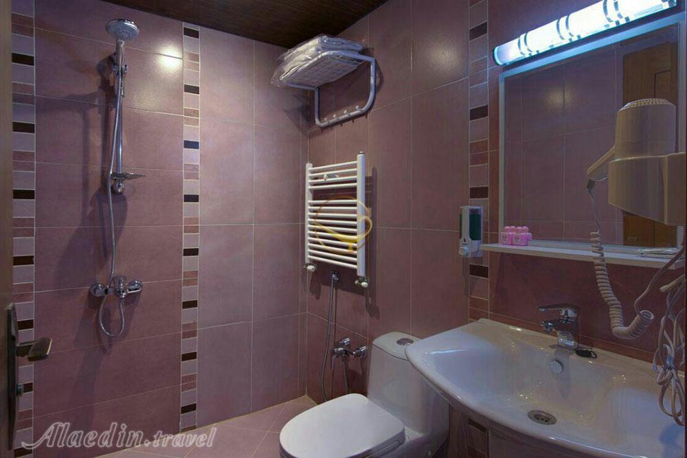 سرویس بهداشتی هتل 2 ستاره کارن مشهد | علاءالدین تراول