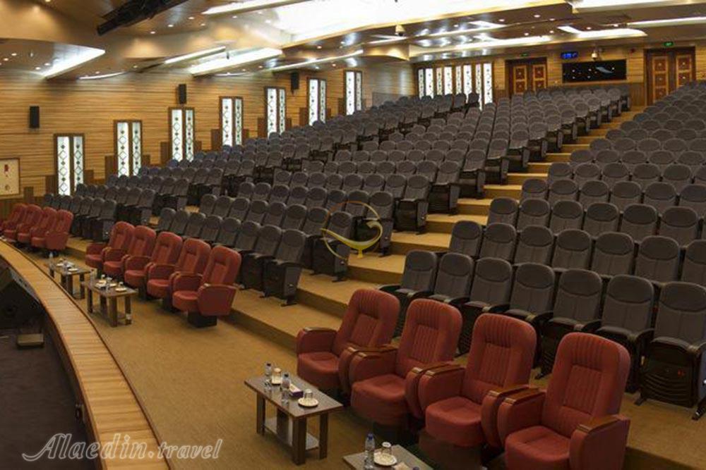 سالن کنفرانس هتل 4 ستاره خورشید تابان مشهد | علاءالدین تراول