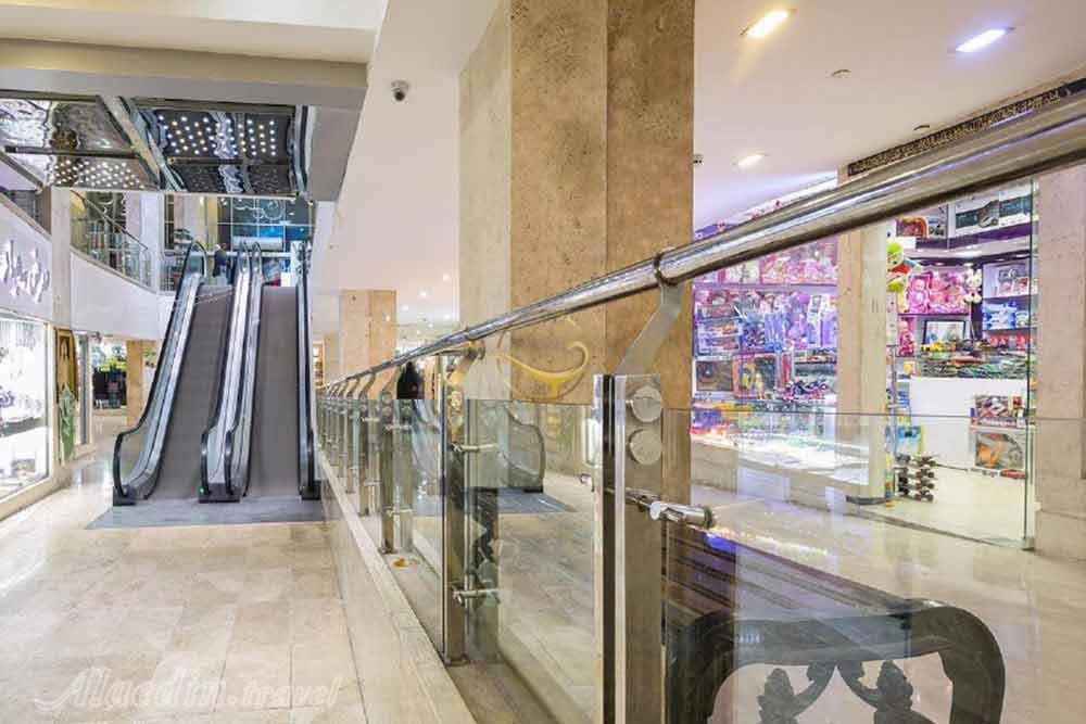 مرکز خرید هتل ۴ ستاره نگین پاسارگاد مشهد | علاءالدین تراول