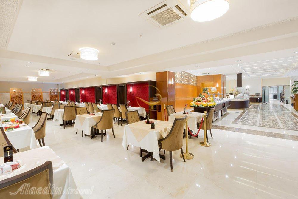 رستوران هتل 4 ستاره نگین پاسارگاد مشهد | علاءالدین تراول