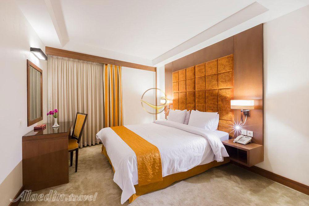 آپارتمان دو خوابه هتل 4 ستاره نگین پاسارگاد مشهد | علاءالدین تراول